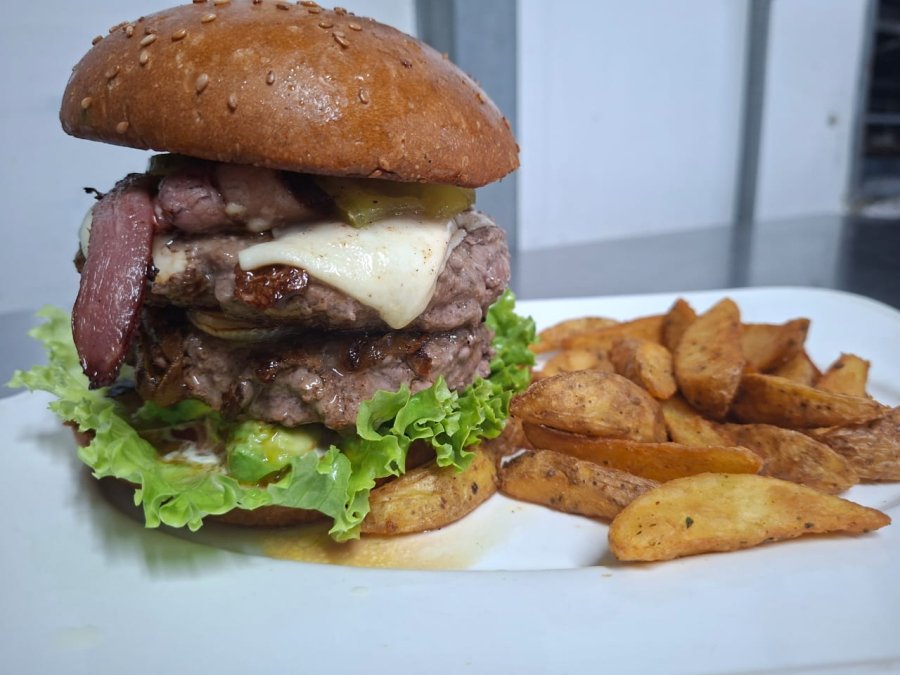 HAMBURGUESA VINTAGE DOBLE TORTA