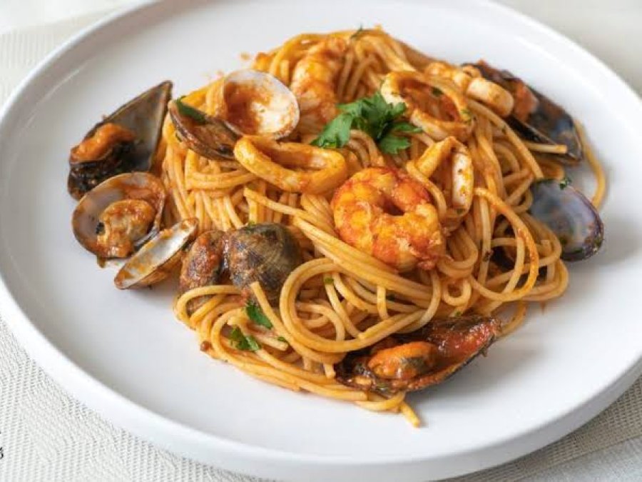 PASTA SALSA CARIBEÑA Y CAMARONES
